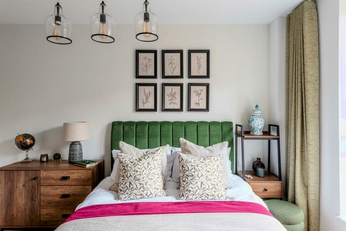 1 Bedroom Apartment For Sale In Park Rise, Sunrise Avenue, Hornchurch, RM12