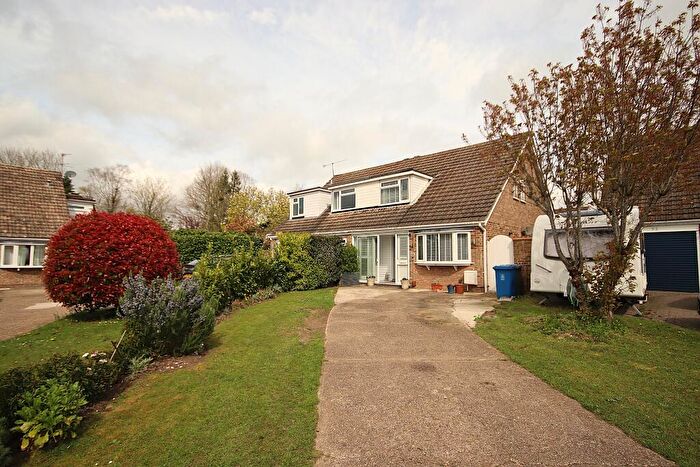3 Bedroom Semi Detached House For Sale In Cox Green, Maidenhead, SL6