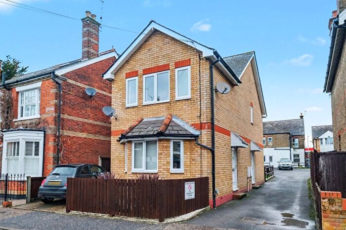 2 Bedroom Maisonette For Sale In Primrose Hill, Chelmsford, CM1