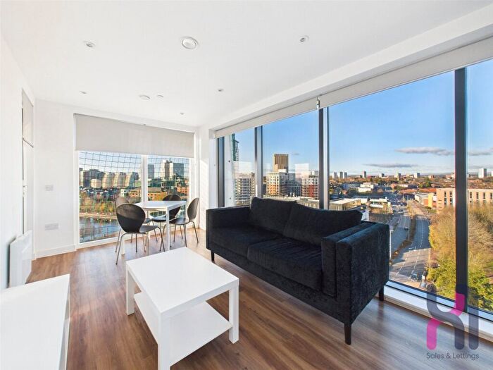 2 Bedroom Flat For Sale In The Gateway, Trafford Road, Salford, Salford, M5