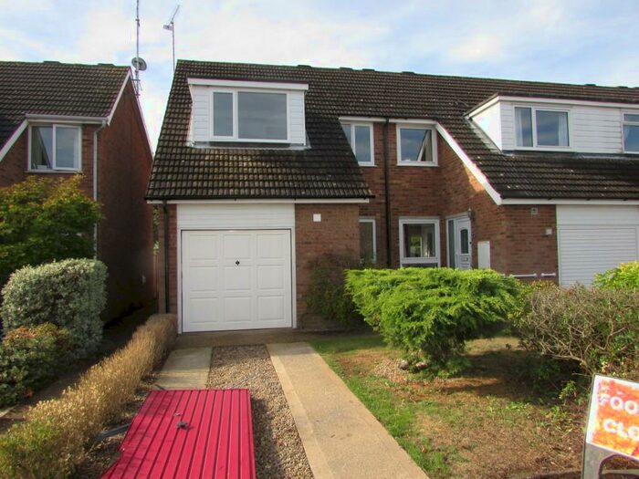 3 Bedroom End Of Terrace House To Rent In Haddon Close, Stevenage, Hertfordshire, SG2