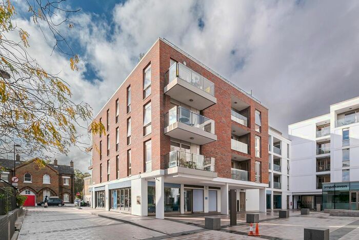 1 Bedroom Flat To Rent In Wingate Square, London, SW4