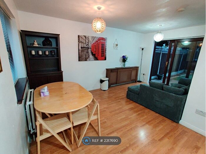 2 Bedroom End Of Terrace House To Rent In St. Michaels Close, London, E16