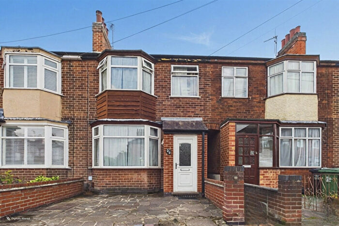 3 Bedroom Terraced House For Sale In Linden Road, Loughborough, LE11