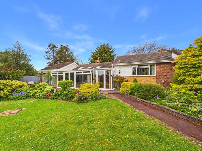 3 Bedroom Bungalow For Sale In Allendale Avenue, Findon Valley, Worthing, BN14