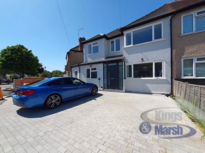 Studio To Rent In Ockley Road, Croydon, CR0