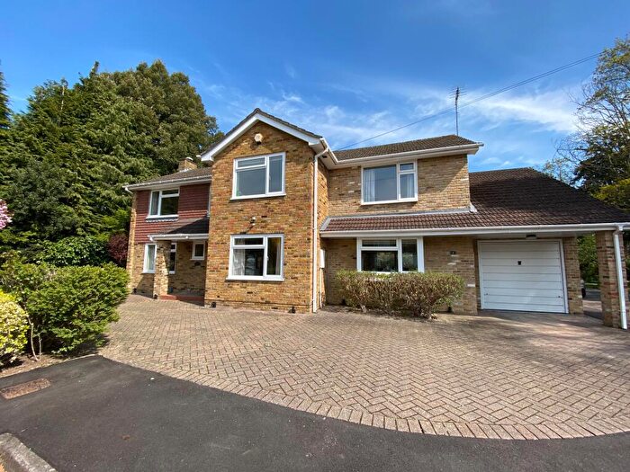 4 Bedroom Detached House For Sale In Horsell, GU21