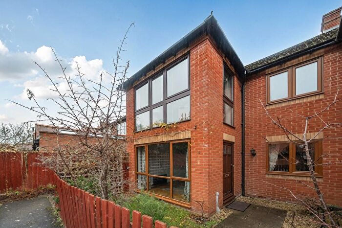 2 Bedroom Flat To Rent In Varsity Place, John Towle Close, OX1