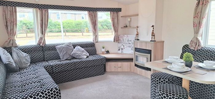 2 Bedroom Mobile/park Home For Sale In Breydon Waters, Butt Lane, Burgh Castle, Great Yarmouth, NR31