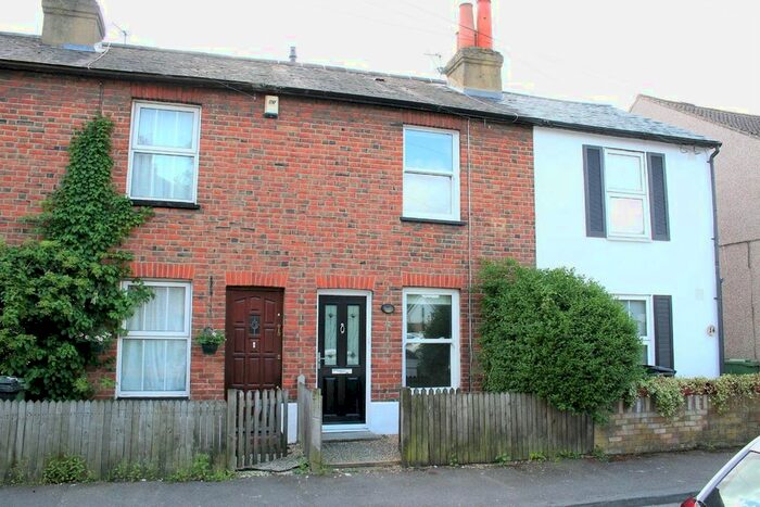2 Bedroom Property For Sale In Adelphi Road, Epsom, KT17