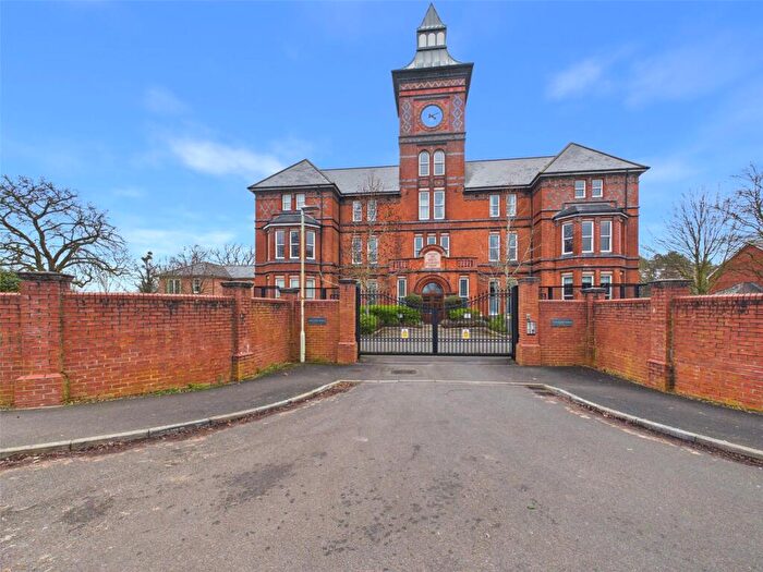 2 Bedroom Apartment For Sale In Huckley Field, Abbeymead, Gloucester, Gloucestershire, GL4