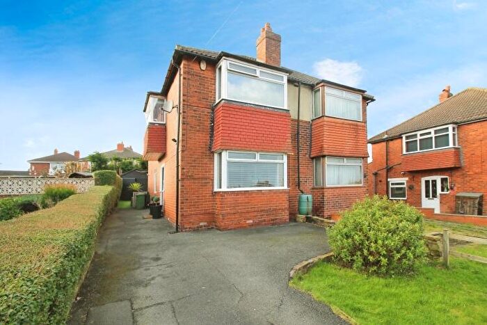 3 Bedroom Semi-Detached House To Rent In Waveney Road, Leeds, West Yorkshire, LS12