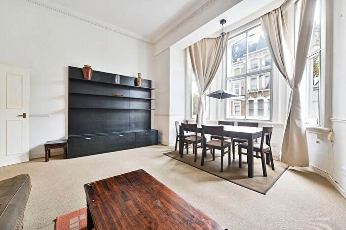 1 Bedroom Flat To Rent In Redcliffe Square, Chelsea, Chelsea, London, SW10