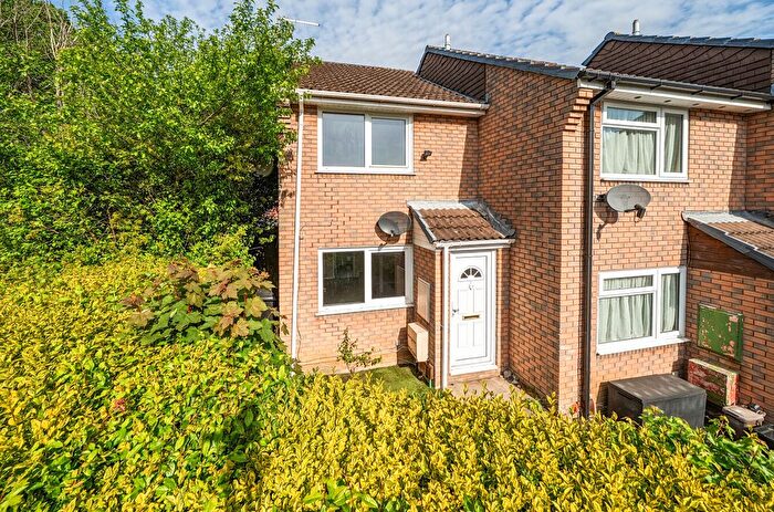 2 Bedroom End Of Terrace House For Sale In Lynn Close, West End, Southampton, Hampshire, SO18
