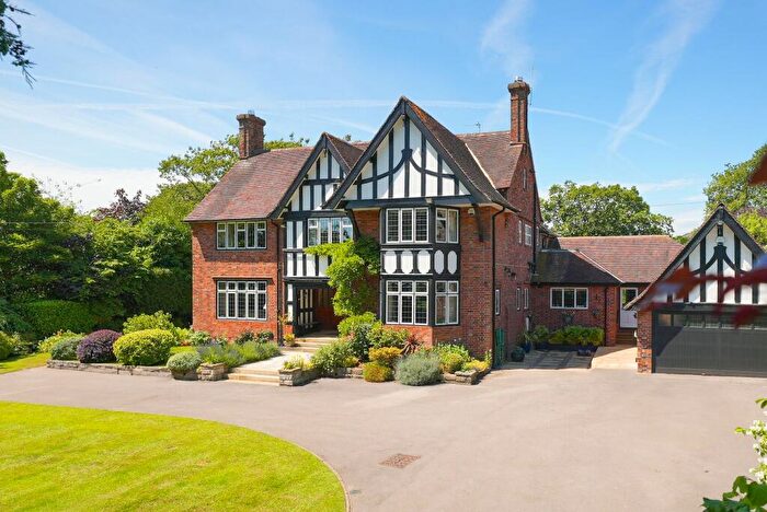 6 Bedroom Detached House For Sale In Rossett Green Lane, Harrogate, HG2