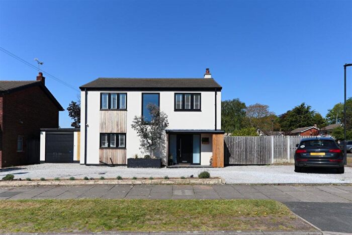 5 Bedroom Detached House For Sale In Dunniwood Avenue, Bessacarr, Doncaster, DN4