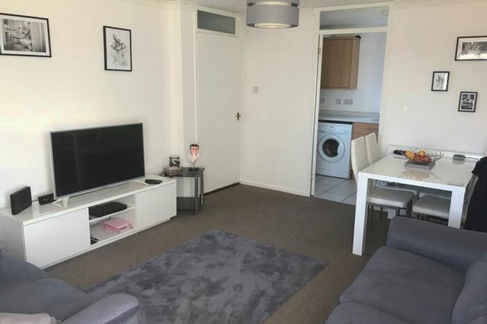 1 Bedroom Flat To Rent In Browning Walk, Corby, NN17