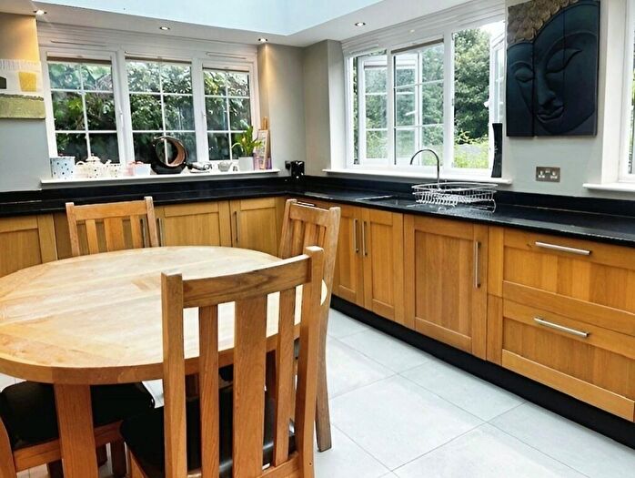 1 Bedroom Semi-Detached House To Rent In Oakhurst Rise, Carshalton, SM5