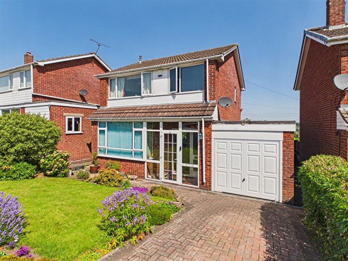 3 Bedroom Detached House For Sale In Salisbury Road, Dronfield, S18