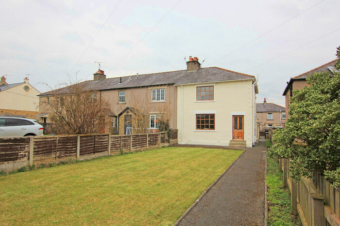 3 Bedroom End Of Terrace House To Rent In Eshton Road, Gargrave, BD23