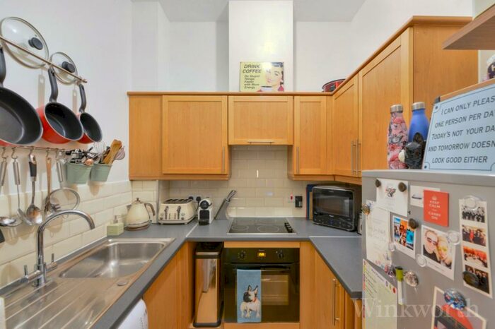 2 Bedroom Apartment To Rent In Sunderland Road, London, SE23