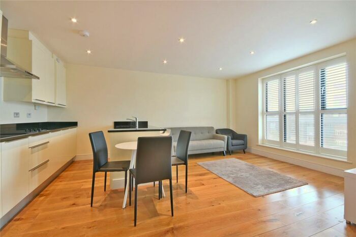 1 Bedroom Flat To Rent In High Road, Dollis Hill, NW10