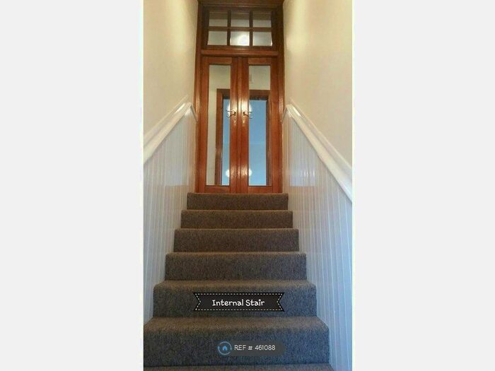 2 Bedroom Flat To Rent In Blamey Crescent, Cowdenbeath, KY4