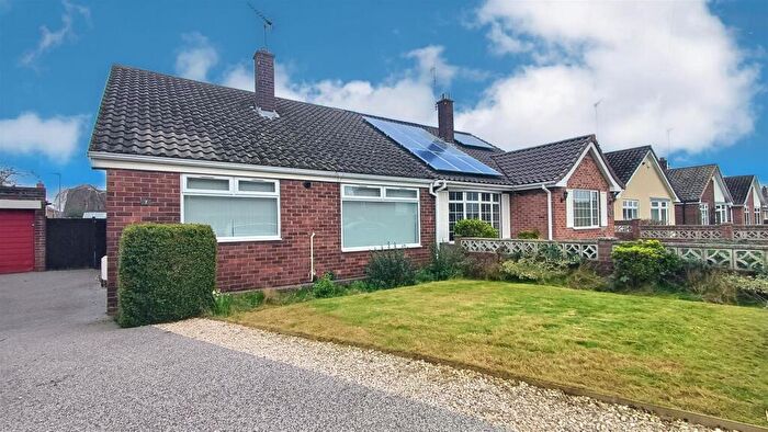 2 Bedroom Semi-Detached Bungalow To Rent In St. Marys Crescent, Tickhill, Doncaster, DN11