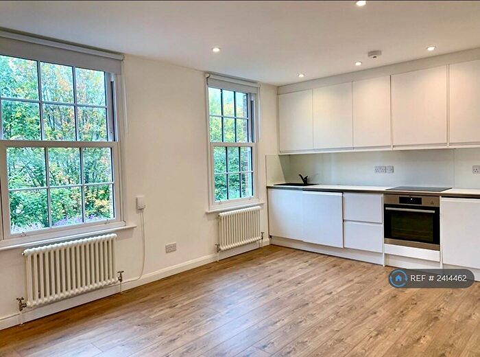 2 Bedroom Flat To Rent In Gibson Gardens, London, N16