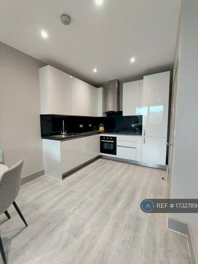 1 Bedroom Flat To Rent In Cube House, Stoke Mandeville, Aylesbury, HP22