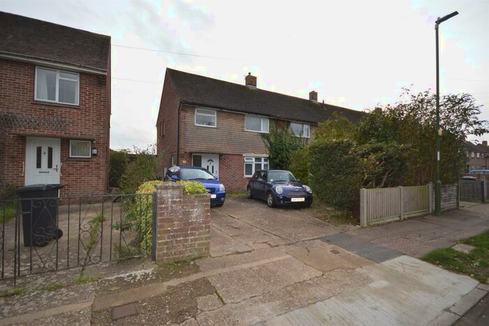 4 Bedroom Semi-Detached House To Rent In Duncan Road, Chichester, PO19