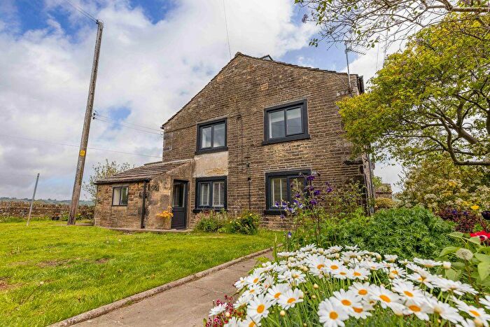 3 Bedroom End Of Terrace House For Sale In Soyland Town Road, Soyland, HX6