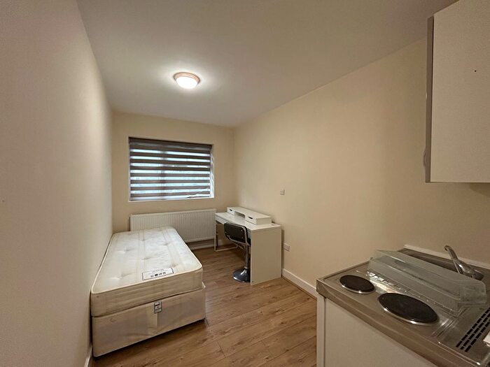 1 Bedroom Studio To Rent In Minterne Avenue, UB2