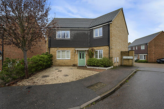 4 Bedroom Detached House For Sale In Eleanor Close, Dartford, DA1