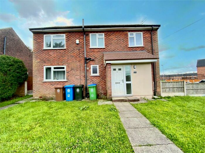 2 Bedroom Apartment To Rent In Tinsdale Walk, Middleton, Manchester, M24