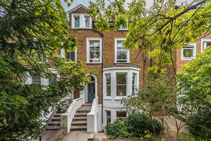 2 Bedroom Flat For Sale In Queens Road, Twickenham, TW1