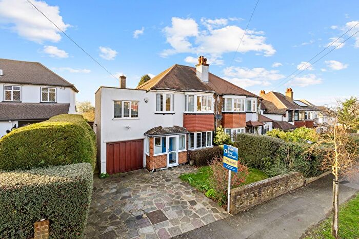 4 Bedroom Semi Detached House For Sale In Court Hill, South Croydon, CR2