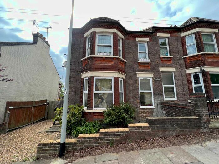 1 Bedroom Flat To Rent In Havelock Road, Town Centre, LU2