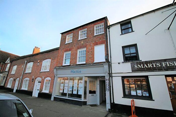 2 Bedroom Flat To Rent In Thame, OX9