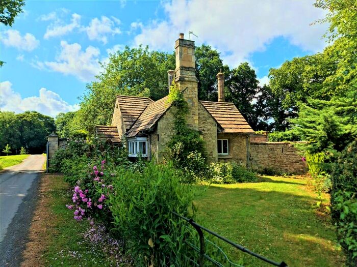 2 Bedroom Lodge To Rent In Kirkby Wharfe, Tadcaster, LS24