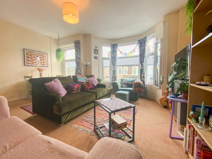 2 Bedroom Flat To Rent In De Burgh Street, Riverside, CF11