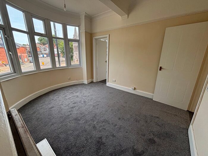 1 Bedroom Flat To Rent In The Triangle, Cobden Avenue, Southampton, SO18