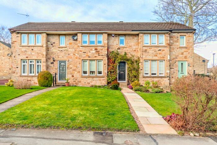 2 Bedroom Detached House To Rent In Harlow Manor Park, Harrogate, North Yorkshire, Uk, HG2