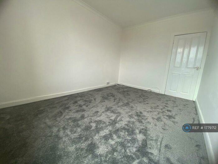 2 Bedroom Flat To Rent In Ashley Terrace, Alloa, FK10