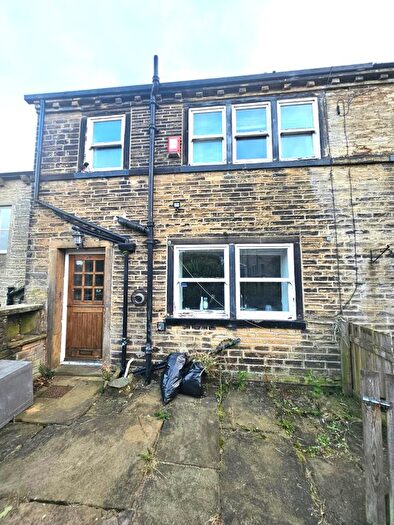 1 Bedroom Terraced House To Rent In School Green, Thornton, Bradford, BD13