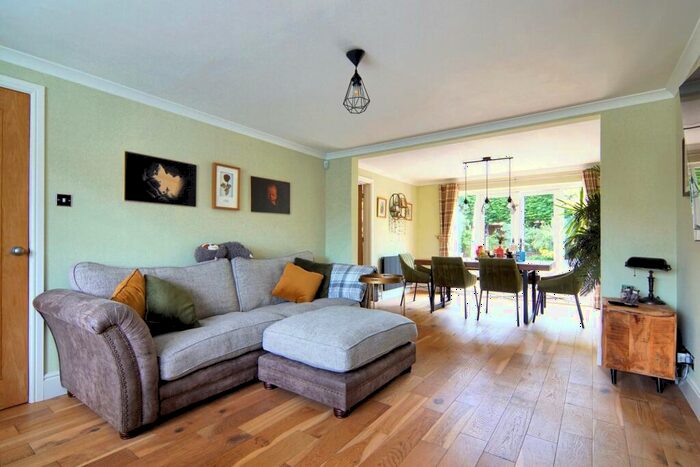 4 Bedroom Detached House For Sale In Bonneville Close, Millisons Wood, Meriden, CV5