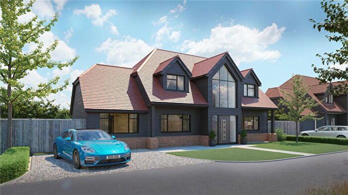 4 Bedroom Detached House For Sale In Greywell Road, Mapledurwell, Hampshire, RG24