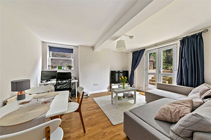 1 Bedroom Flat For Sale In Church Road, Richmond, TW9
