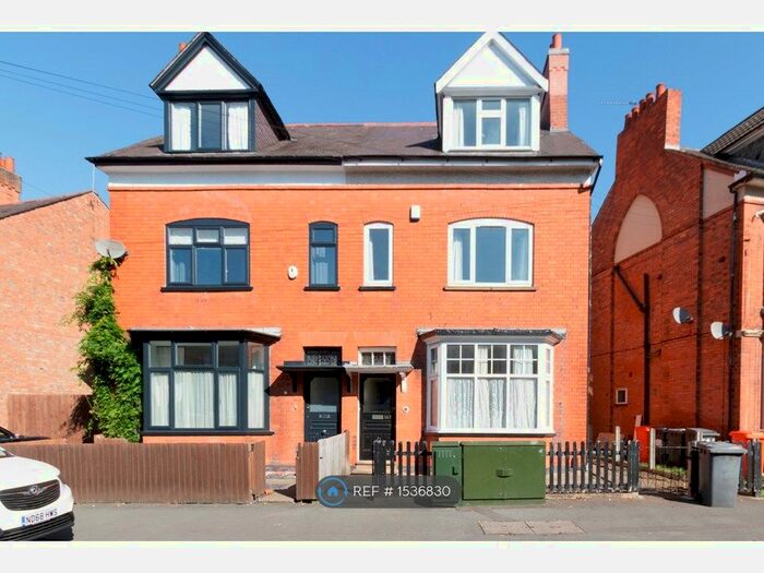 6 Bedroom Semi-Detached House To Rent In Knighton Road, Leicester, LE2