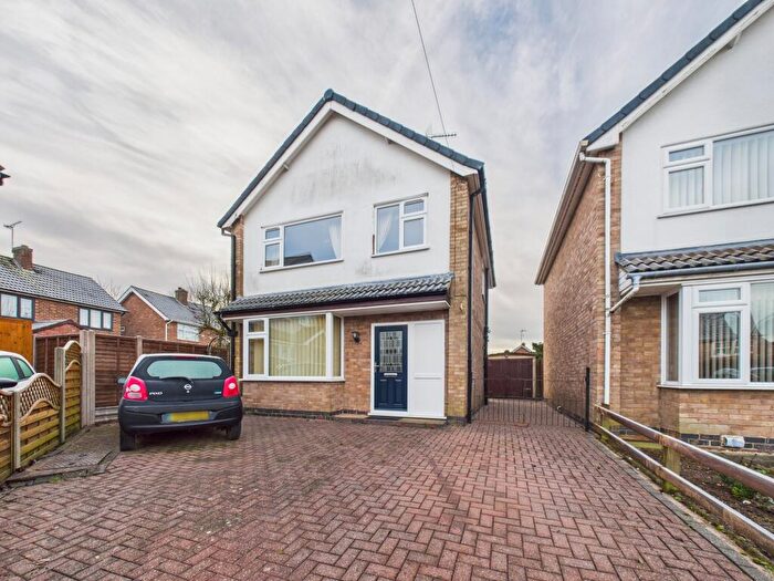 3 Bedroom Detached House For Sale In Sandy Crescent, Hinckley, LE10